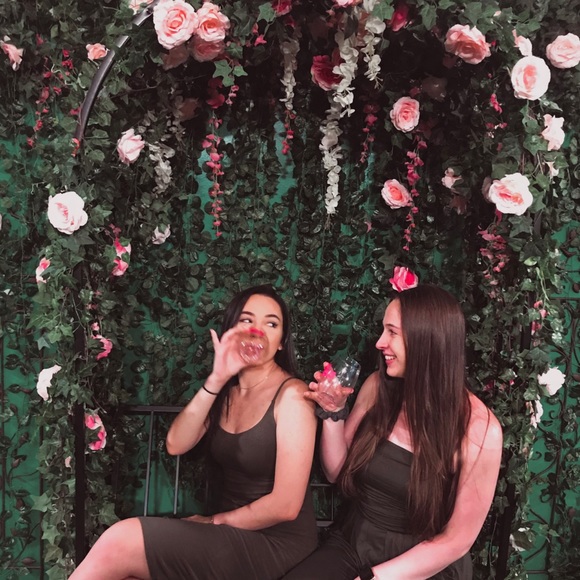 Meet your Posher, Gabrielle - Picture 1 of 1